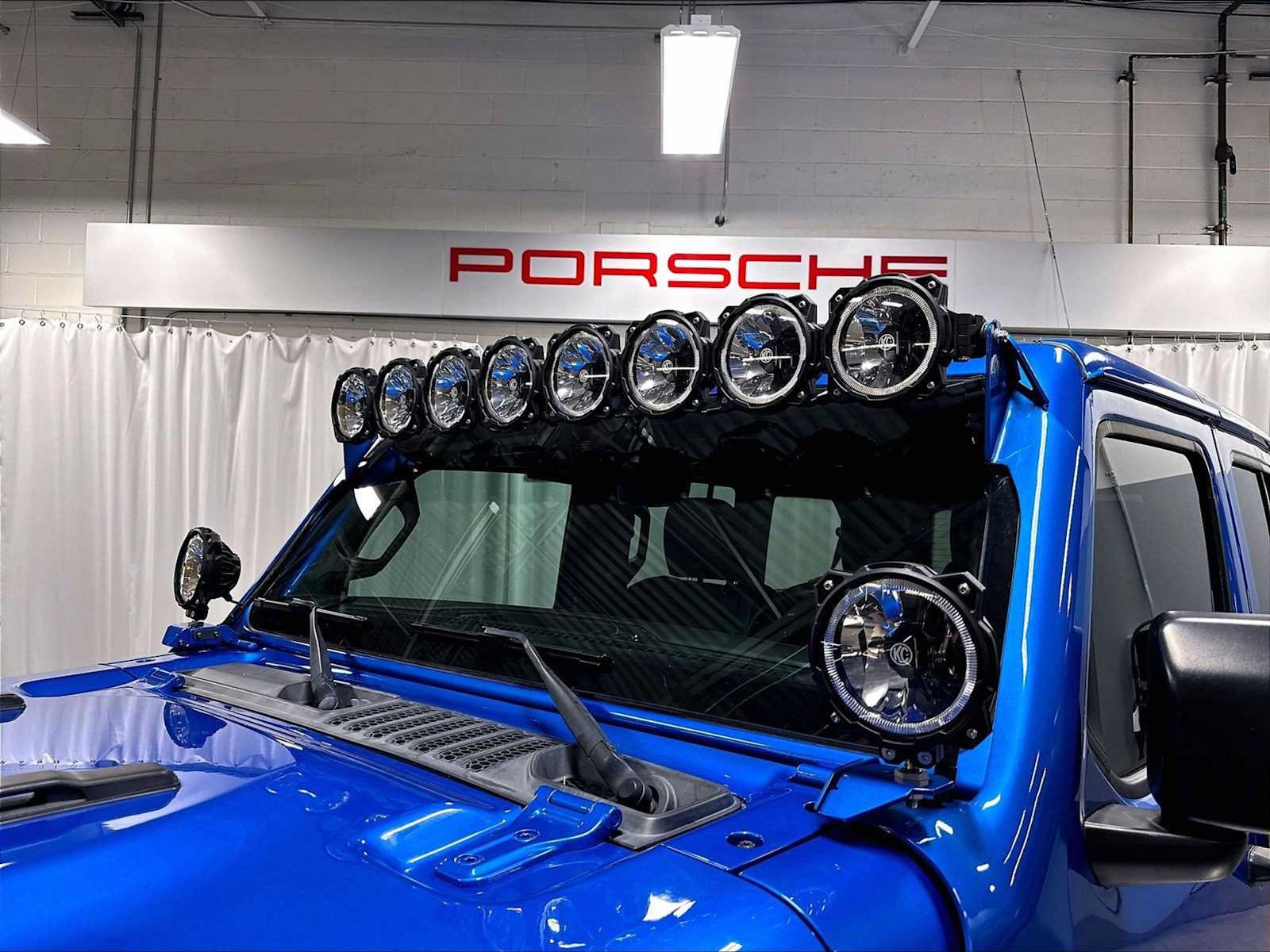 Used 2023 Jeep Wrangler Unlimited Rubicon 392 w/ Trailer Tow Package AWD/4WD image 40