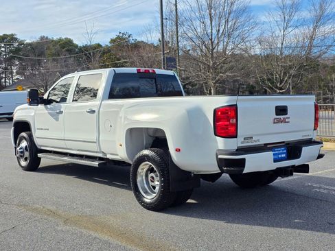 Used 2017 GMC Sierra 3500 Denali w/ Duramax Plus Package image 6