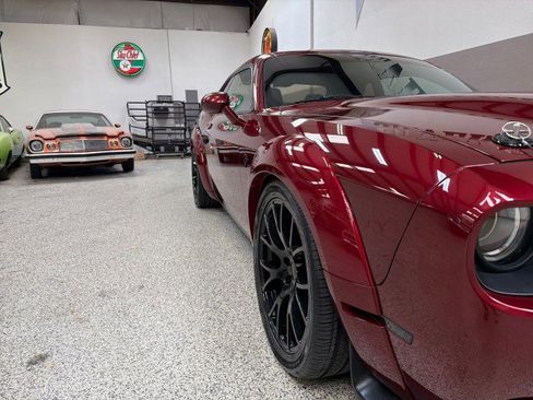 Used 2018 Dodge Challenger SRT Hellcat image 45