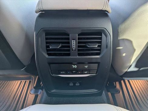 Used 2023 BMW M440i M440i w/ Premium Package image 18