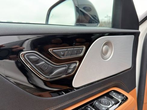 Used 2025 Lincoln Aviator Black Label image 22
