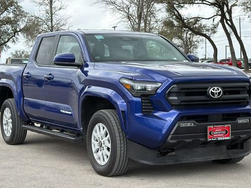 Certified 2025 Toyota Tacoma SR5 image 3