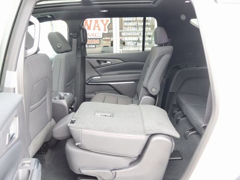 New 2026 Chevrolet Traverse LT w/ Sun and Wheel Package image 27