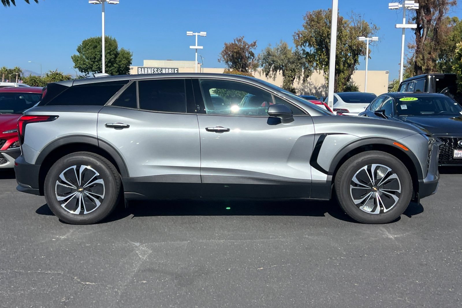 Used 2026 Chevrolet Blazer EV LT FWD image 4