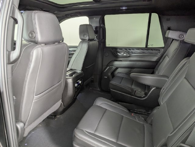 Used 2024 GMC Yukon Denali AWD/4WD image 17