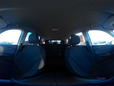 Used 2023 Nissan Rogue S image 42