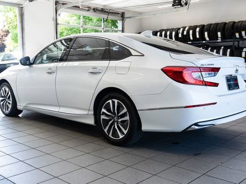 Used 2019 Honda Accord Touring image 4