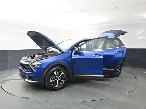 Certified 2023 Kia Sportage EX image 19
