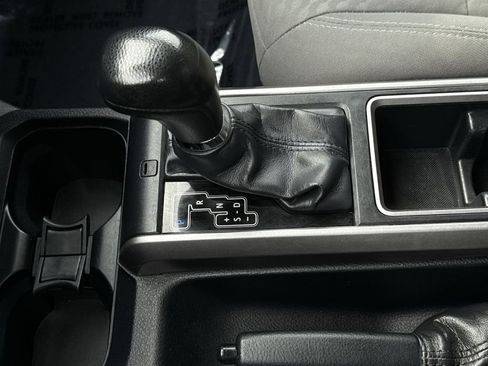 Used 2020 Toyota Tacoma SR5 image 21