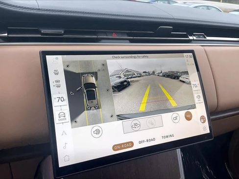 Used 2025 Land Rover Range Rover SE image 27