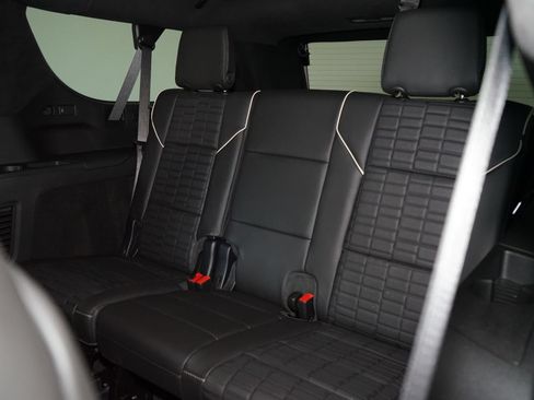Used 2026 Cadillac Escalade ESV V AWD/4WD image 44