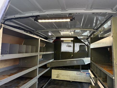 Used 2014 Ford E-150 and Econoline 150 w/ Power Group image 28