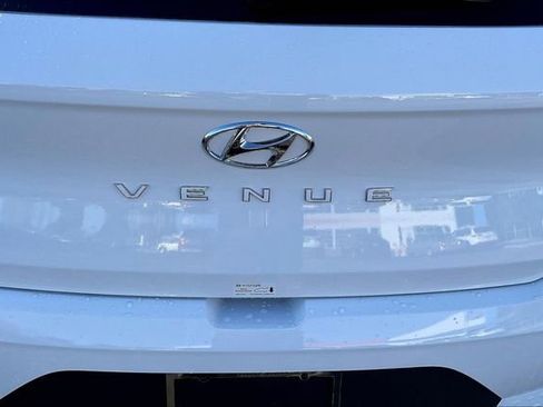 New 2026 Hyundai Venue SEL image 18