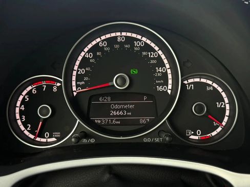 Used 2014 Volkswagen Beetle 1.8T FWD image 16