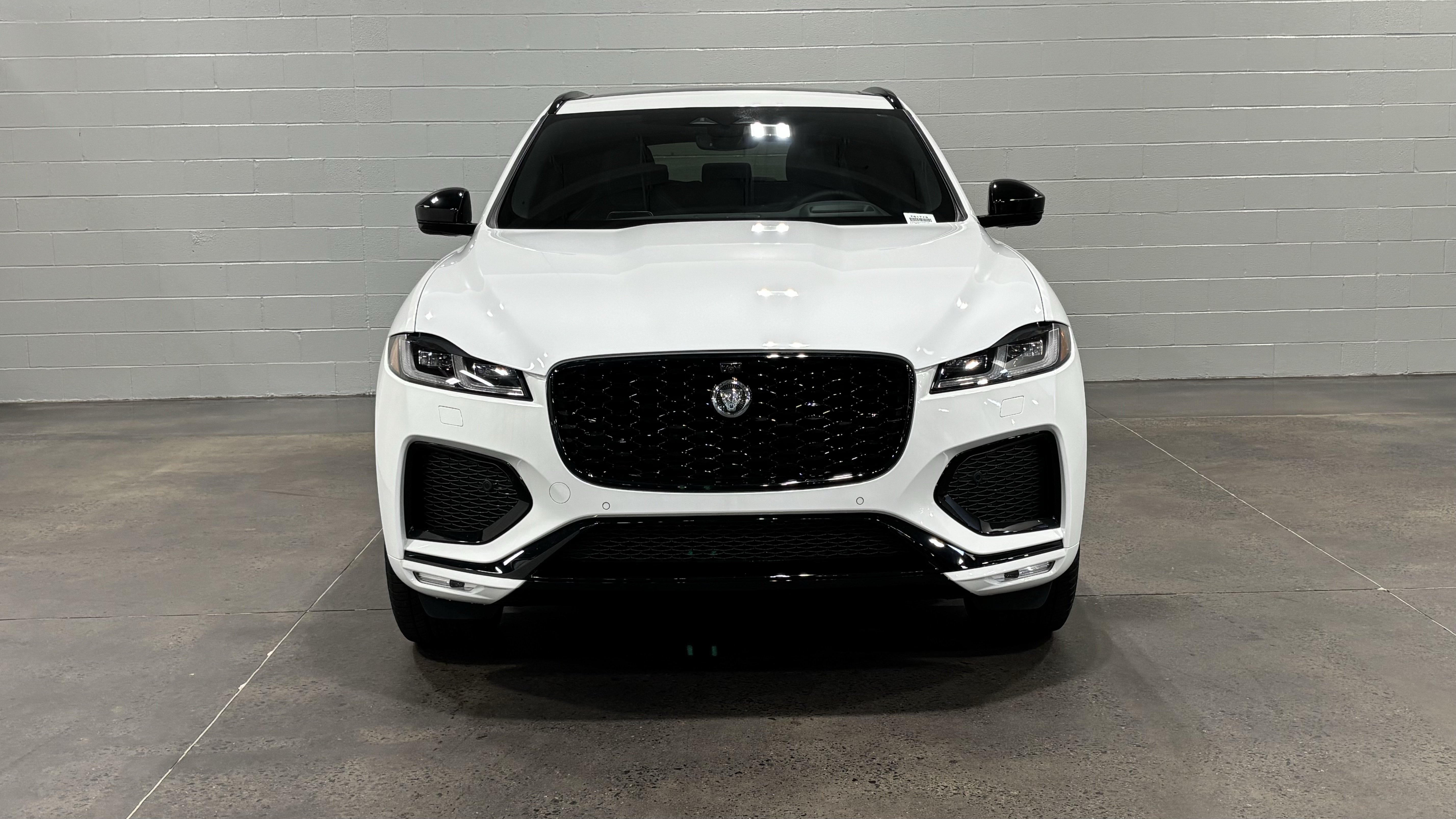 New 2026 Jaguar F-PACE R-Dynamic S AWD/4WD image 9