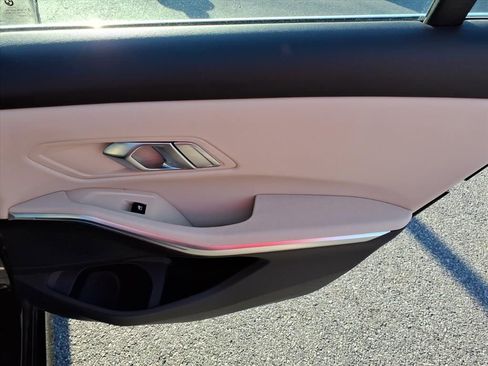 Used 2022 BMW 330i xDrive Sedan w/ Premium Package image 19