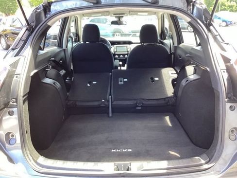Used 2023 Nissan Kicks S FWD image 10