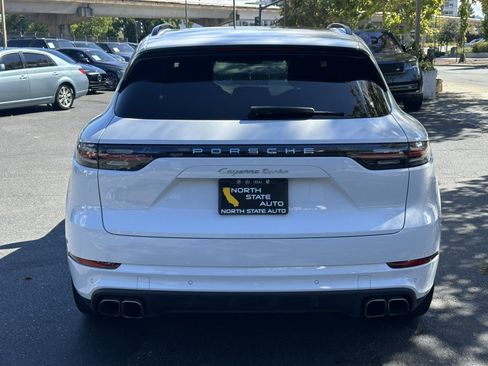 Used 2019 Porsche Cayenne Turbo AWD/4WD image 10