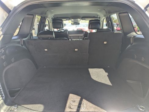 Certified 2018 Jeep Grand Cherokee Limited image 12