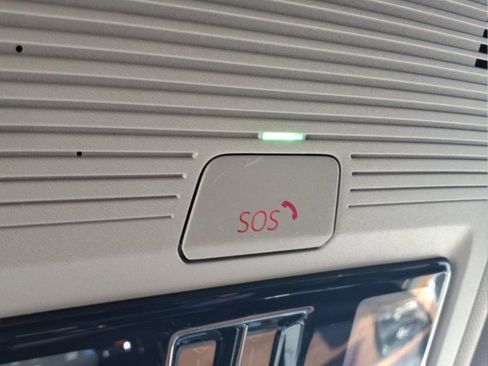 New 2026 Volkswagen Atlas SE image 24