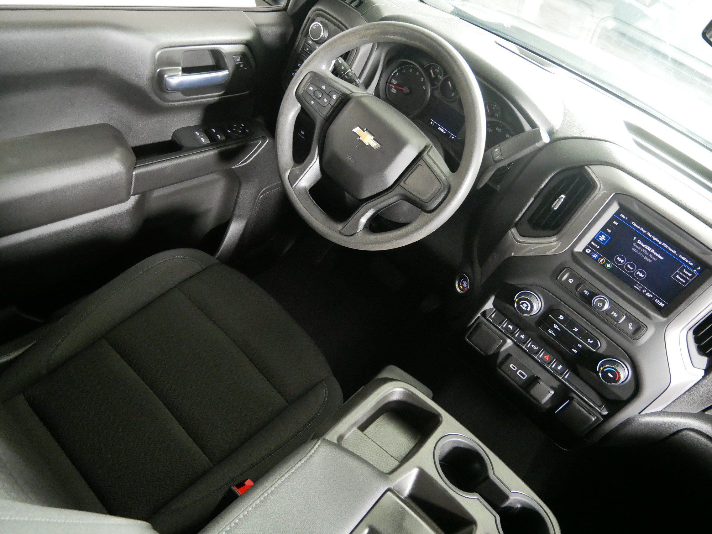 Used 2023 Chevrolet Silverado 1500 Custom AWD/4WD image 9