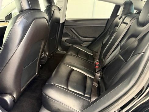 Used 2020 Tesla Model 3 Standard Range Plus RWD image 15