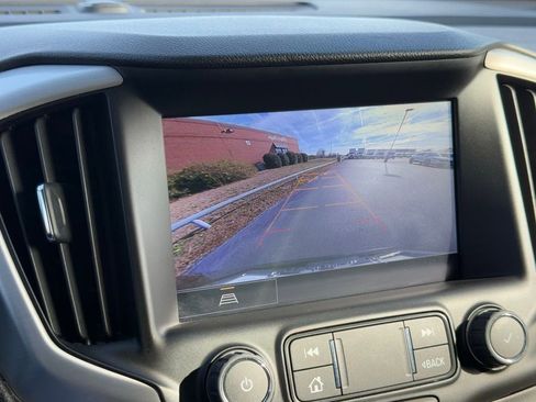 Used 2024 GMC Terrain SLT image 28