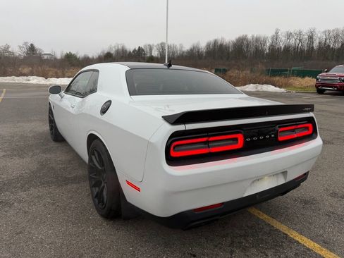 Used 2016 Dodge Challenger SRT Hellcat image 6