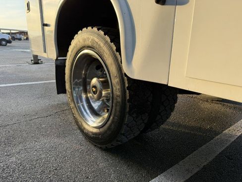 Used 2022 Ford F550 4x4 SuperCab Super Duty image 24