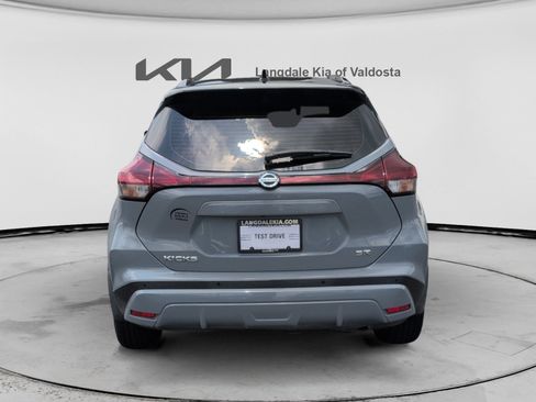 Used 2021 Nissan Kicks SR w/ SR Premium Package FWD image 8