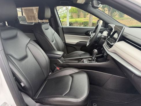 Used 2025 Jeep Compass Limited AWD/4WD image 36