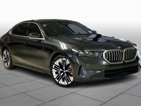 Certified 2025 BMW 530i 530i image 2