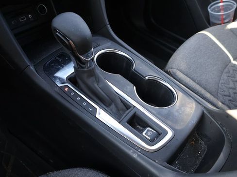 Used 2024 Chevrolet Equinox LT FWD image 28