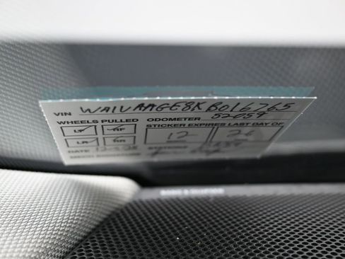 Used 2019 Audi e-tron Prestige w/ Prestige Package image 10