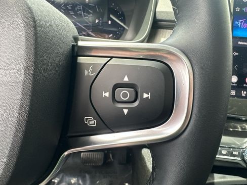 Used 2026 Volvo XC40 B5 Core w/ Protection Package Premier AWD/4WD image 13