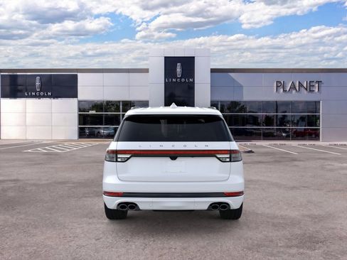 New 2026 Lincoln Aviator 2WD w/ Jet Appearance Package image 5