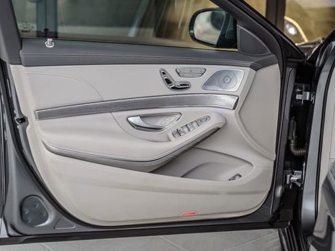 Used 2017 Mercedes-Benz S 550 4MATIC Sedan image 50