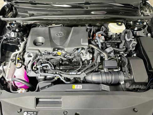 Used 2026 Toyota Camry SE FWD image 9