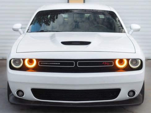 Used 2019 Dodge Challenger R/T w/ Driver Convenience Group image 3