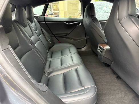 Used 2020 Tesla Model S Long Range Plus image 20
