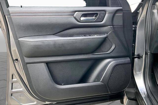 Certified 2026 Nissan Armada PRO-4X w/ Captain's Chari Seat Package AWD/4WD image 21