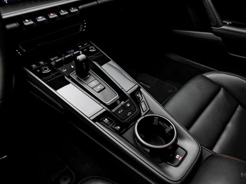 Used 2024 Porsche 911 Carrera w/ Premium Package image 49