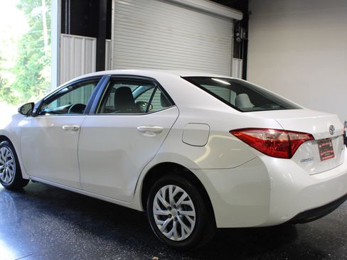 Used 2018 Toyota Corolla LE FWD image 5