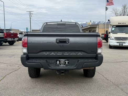 Used 2022 Toyota Tacoma TRD Off-Road image 7
