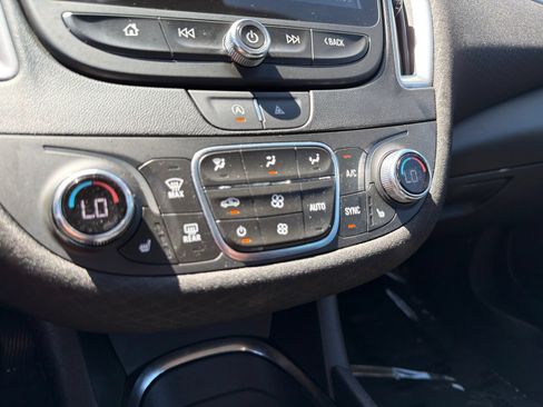 Used 2024 Chevrolet Malibu LT FWD image 23