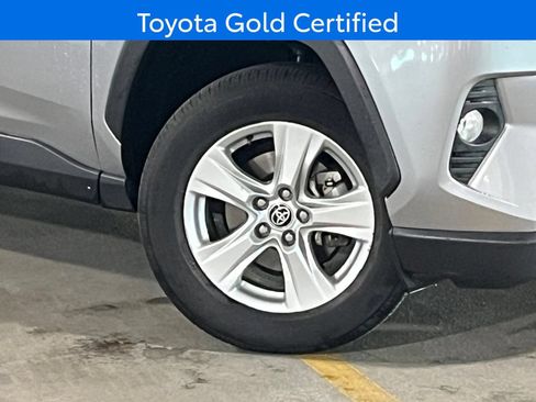 Used 2021 Toyota RAV4 XLE w/ Convenience Package AWD/4WD image 2