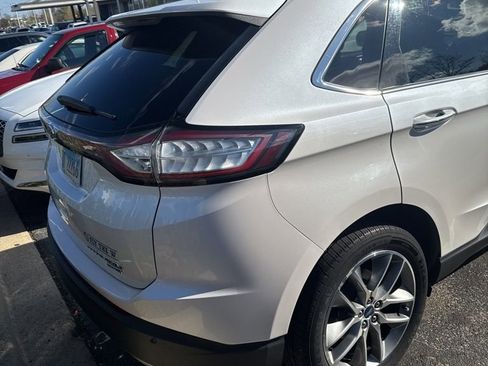 Used 2017 Ford Edge Titanium w/ Equipment Group 301A AWD/4WD image 2