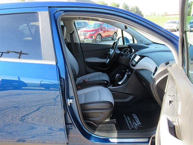 Used 2019 Chevrolet Trax Premier AWD/4WD image 13