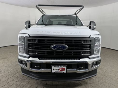 Used 2023 Ford F250 XL w/ Snow Plow/Camper Package AWD/4WD image 2