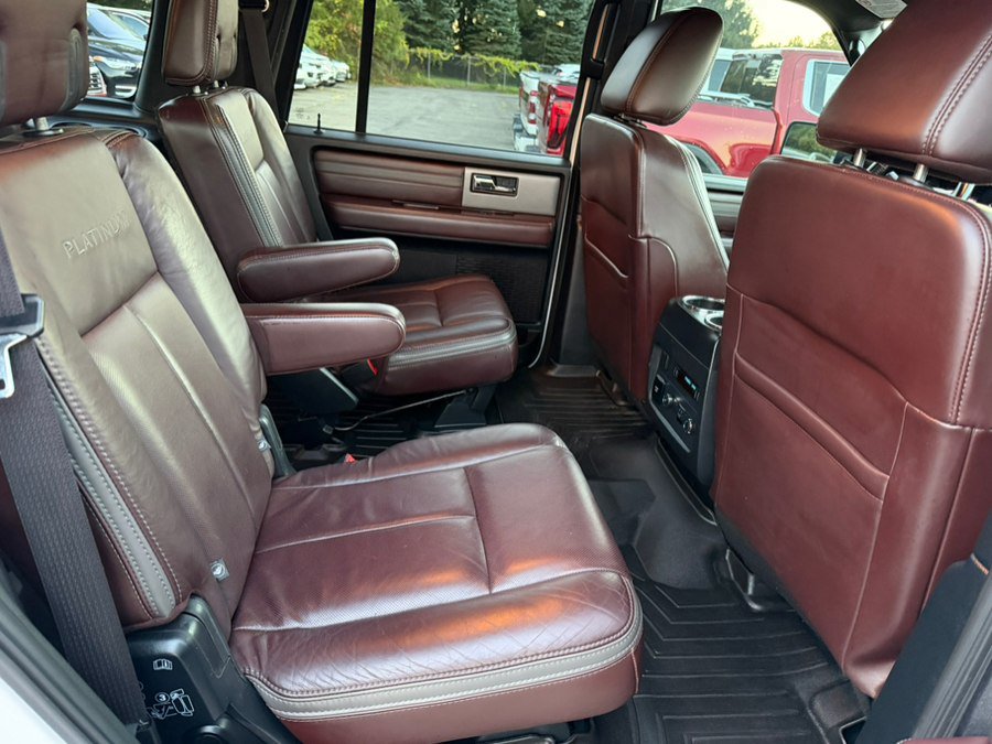 Used 2016 Ford Expedition Platinum AWD/4WD image 22